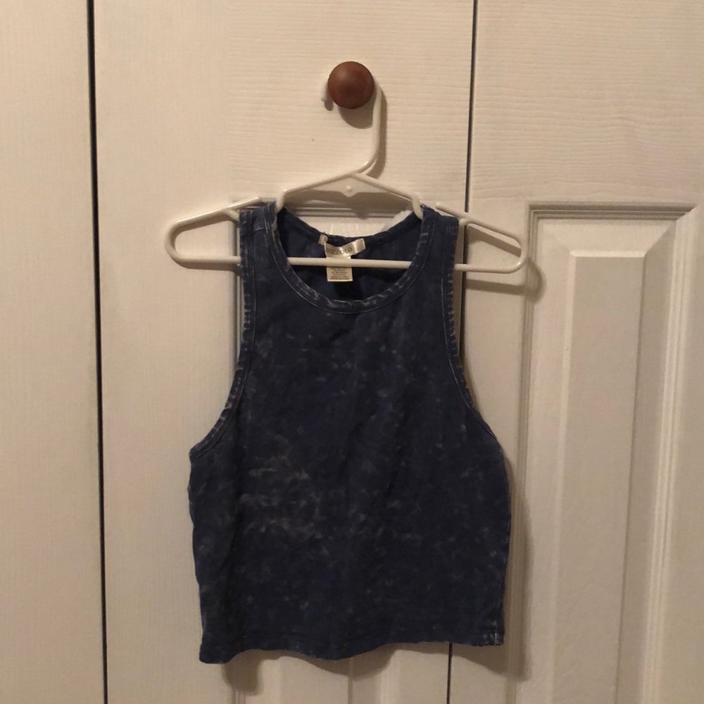 Cropped tank with denim look to it☺️